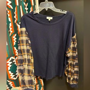 Umgee plaid sleeve top
